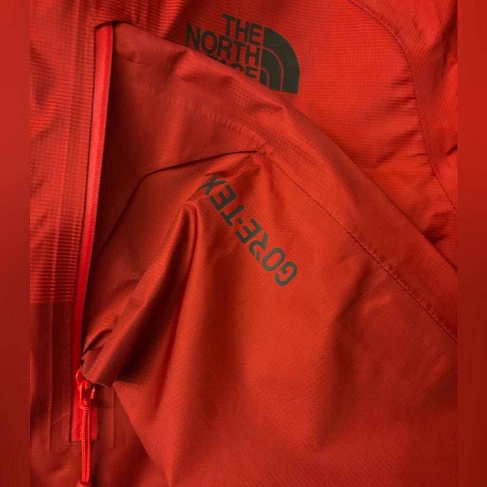 The North Face GORE TEX Red Raincoat - Picture 8 of 15